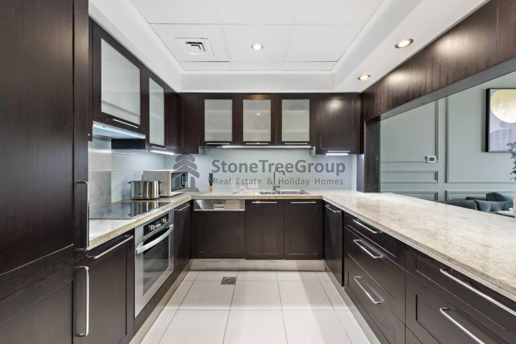 Apartment Stylish 1 Bedroom In Unique Location *