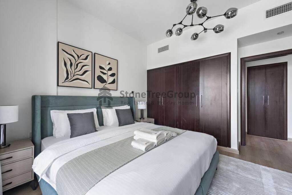 Stylish 1 Bedroom In Unique Location * Dubai