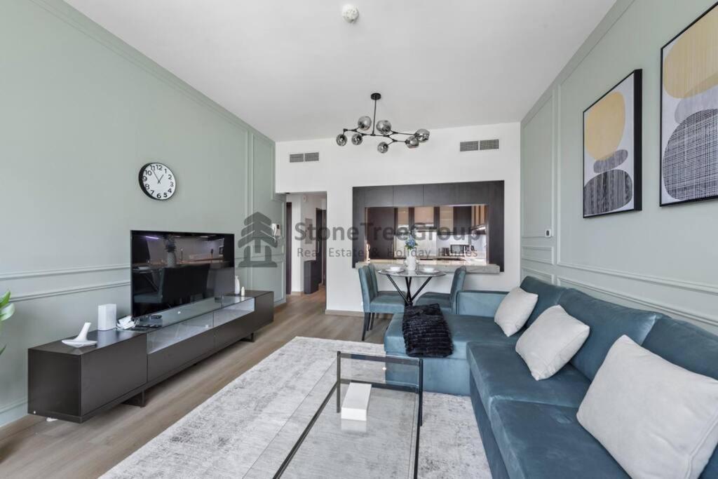 Stylish 1 Bedroom In Unique Location Dubai