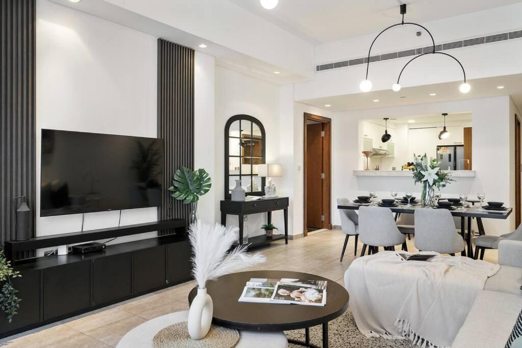 Apartment Luxury 2br And Maid With Stunning Marina View