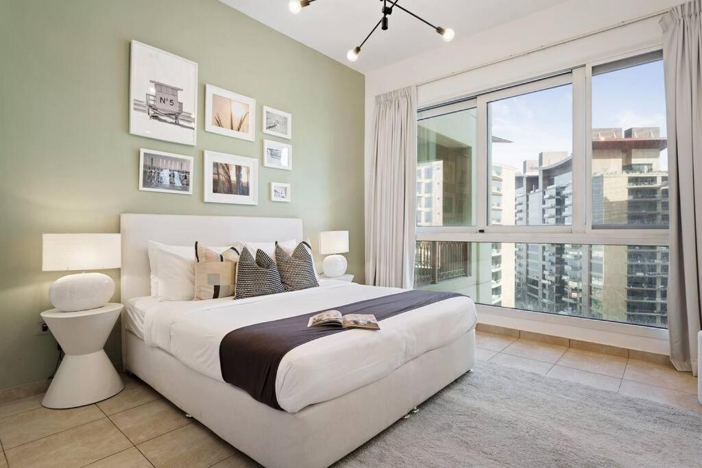 Apartment Luxury 2br And Maid With Stunning Marina View Dubai