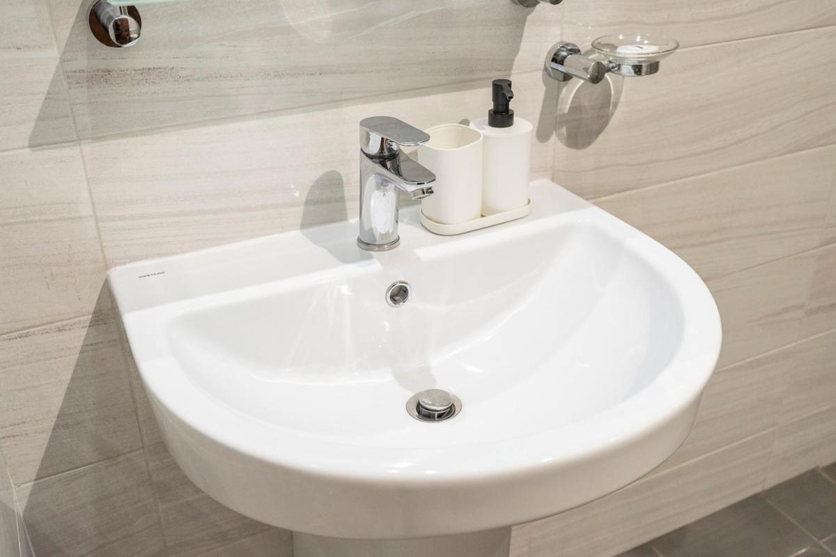 Sophisticated 1br Near Burj Khalifa *