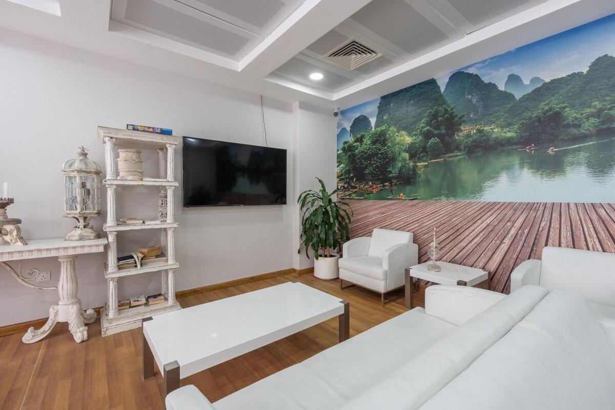 Elegant 2-bedroom With Modern Kitchenette In Jvc Dubai