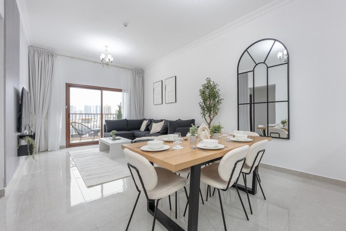 Apartment Elegant 2-bedroom With Modern Kitchenette In Jvc