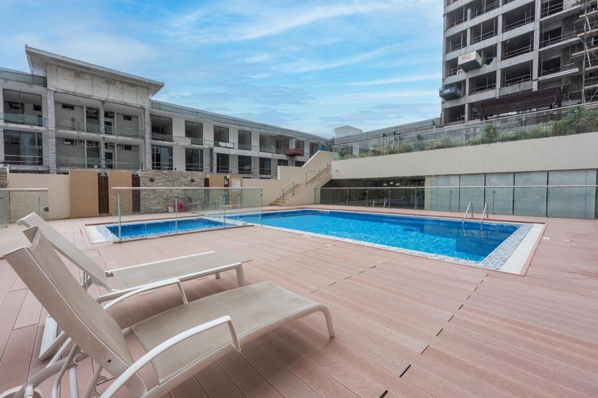 Elegant 2-bedroom With Modern Kitchenette In Jvc Dubai