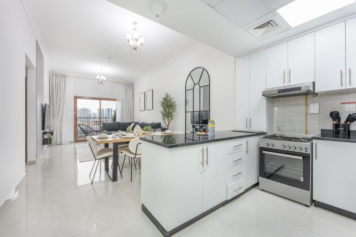 Elegant 2-bedroom With Modern Kitchenette In Jvc * Dubai
