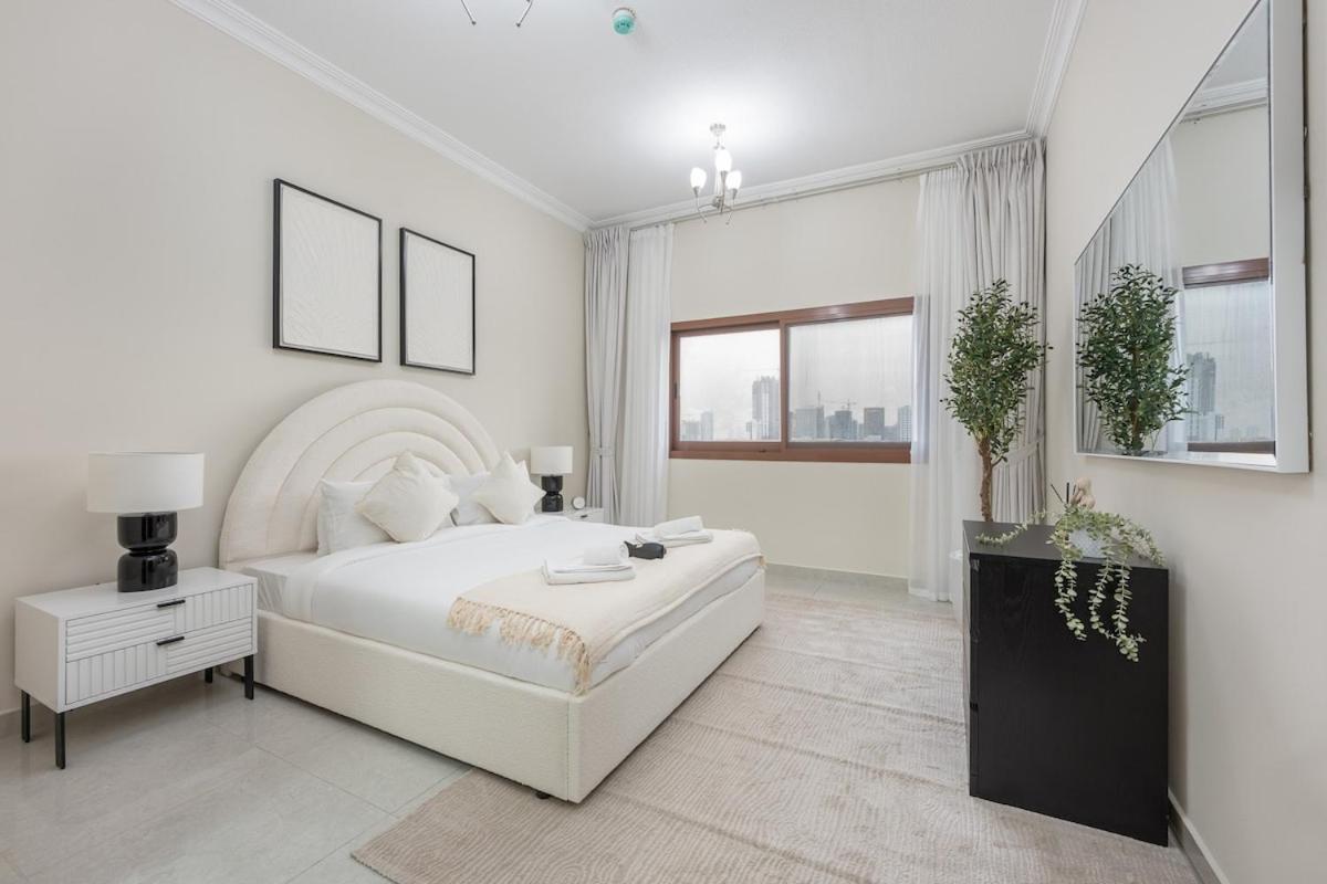 Elegant 2-bedroom With Modern Kitchenette In Jvc * Dubai