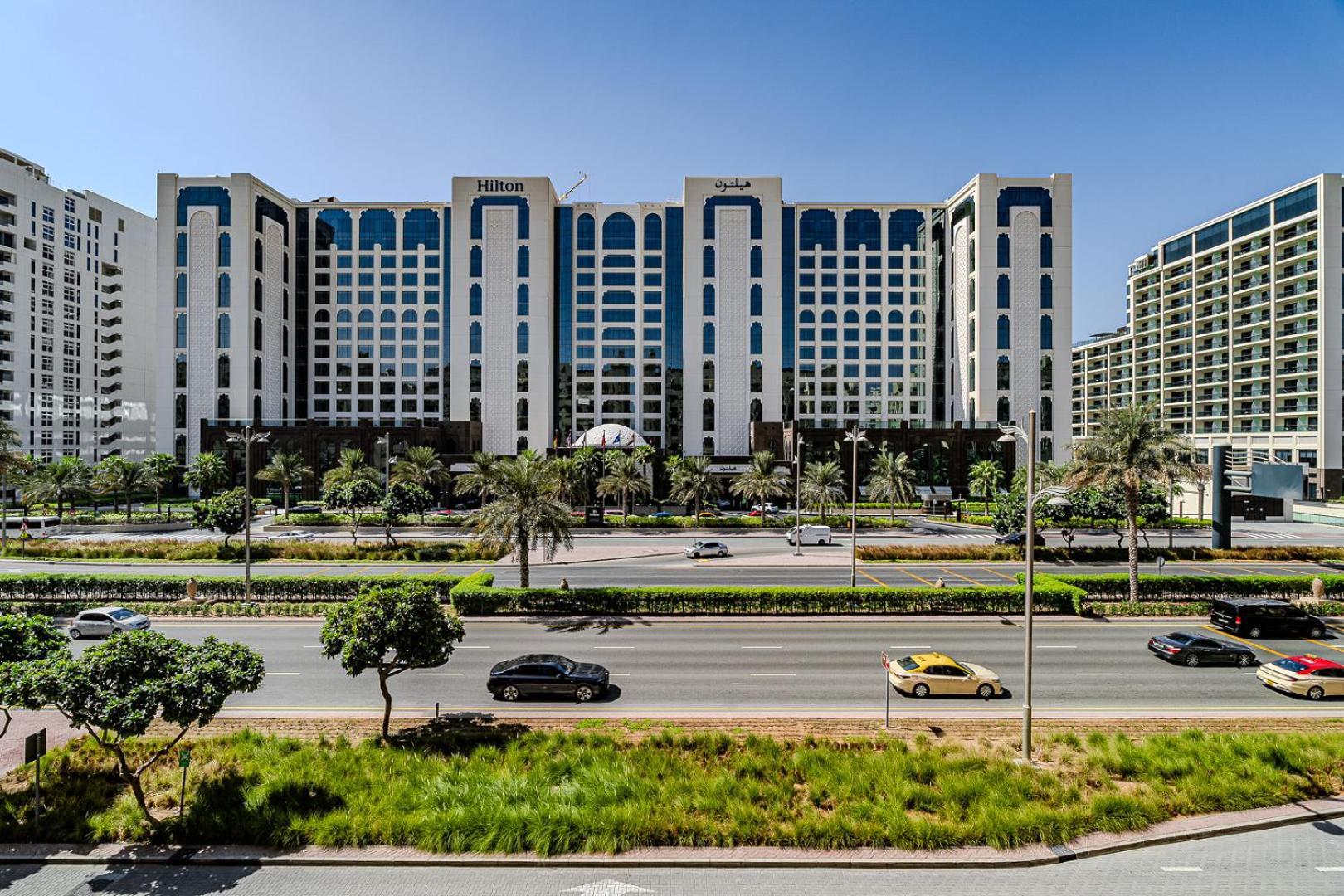 With Palm Jumeirah View I Golden Mile Apartment *