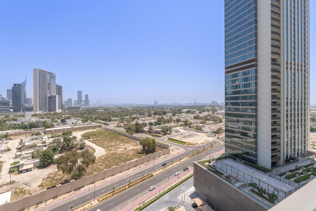 Apartment Elegant 2-bedroom With Comfy Living Area In Downtown Dubai