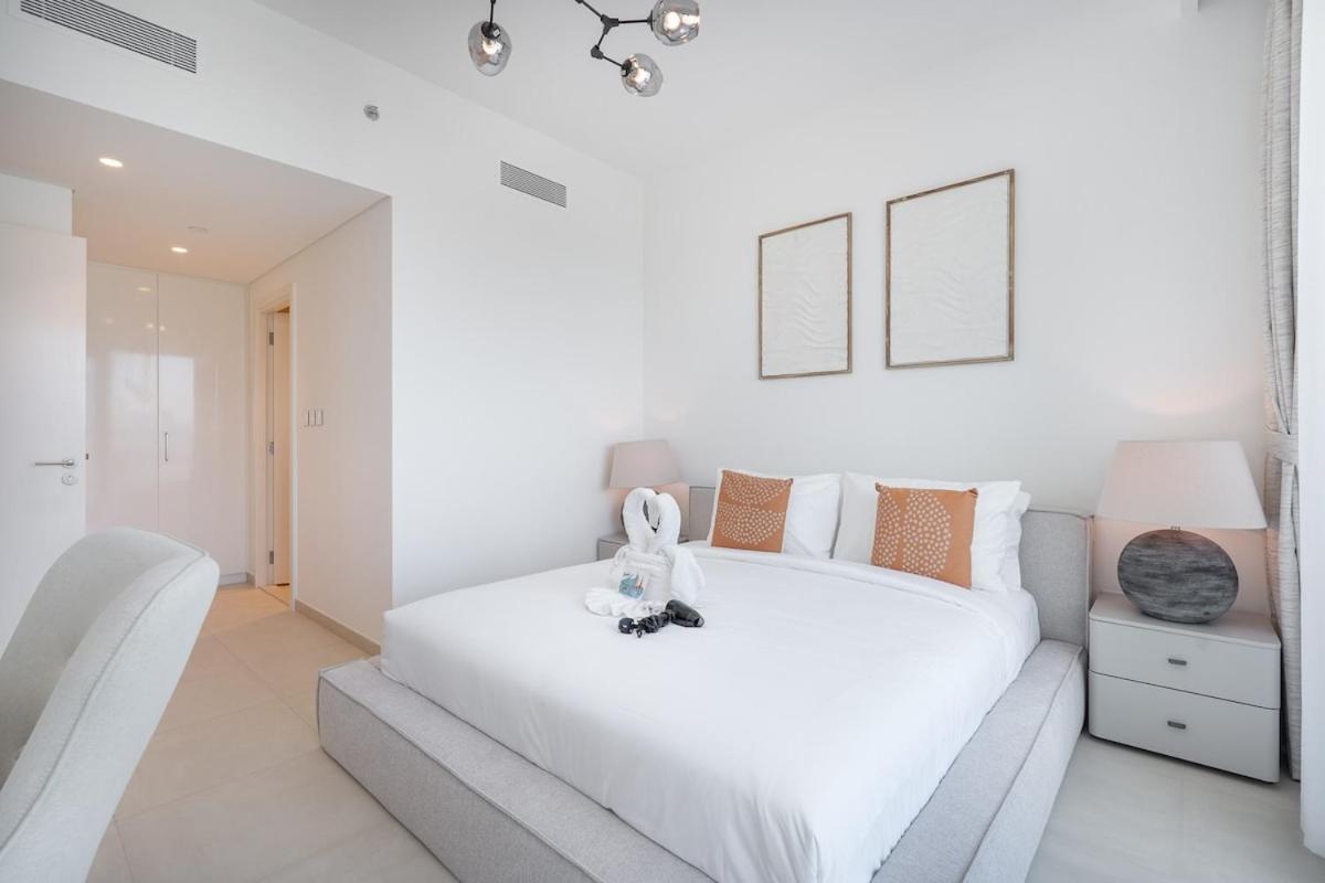 Apartment Elegant 2-bedroom With Comfy Living Area In Downtown