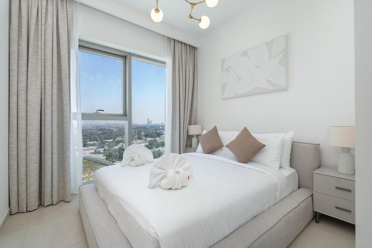 Apartment Elegant 2-bedroom With Comfy Living Area In Downtown *