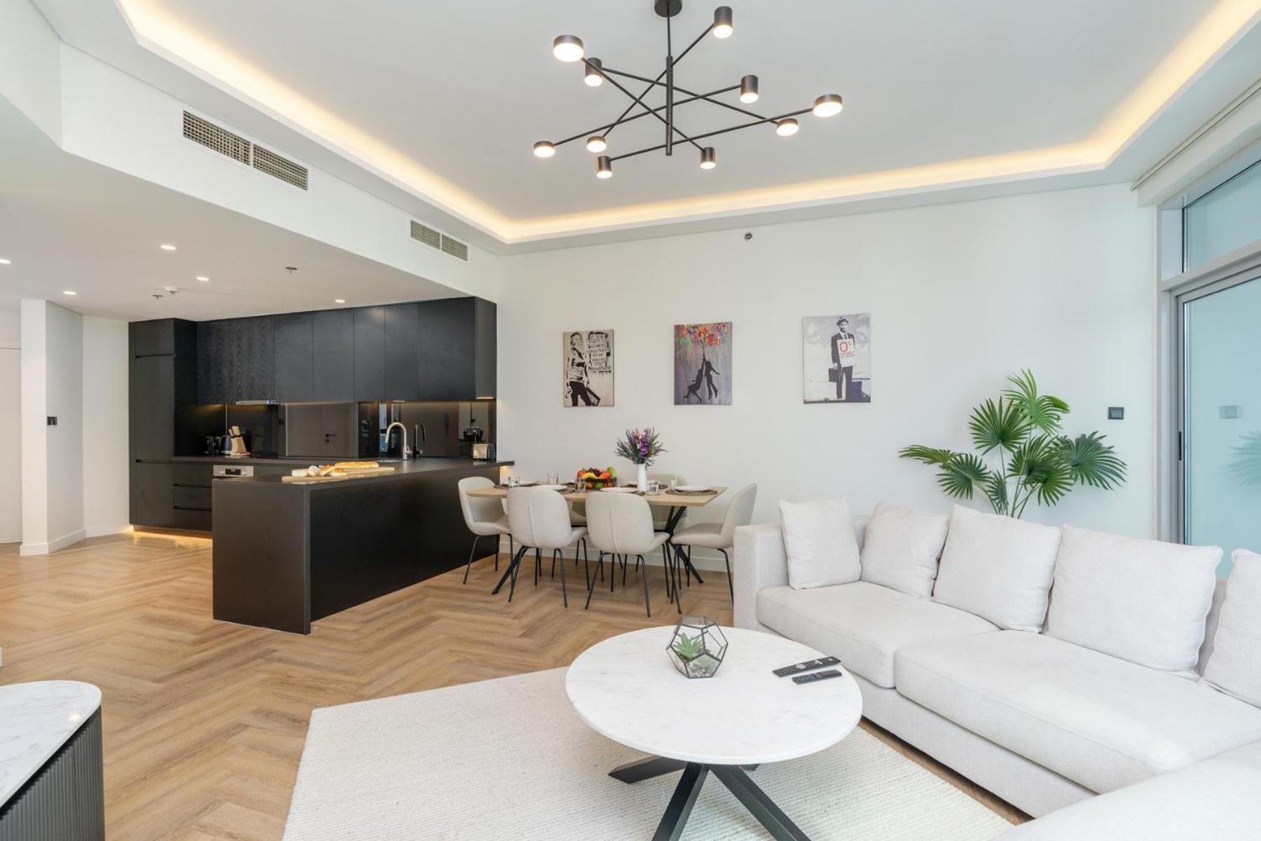 Spacious Upgraded-classy - High Floor Apartment Dubai