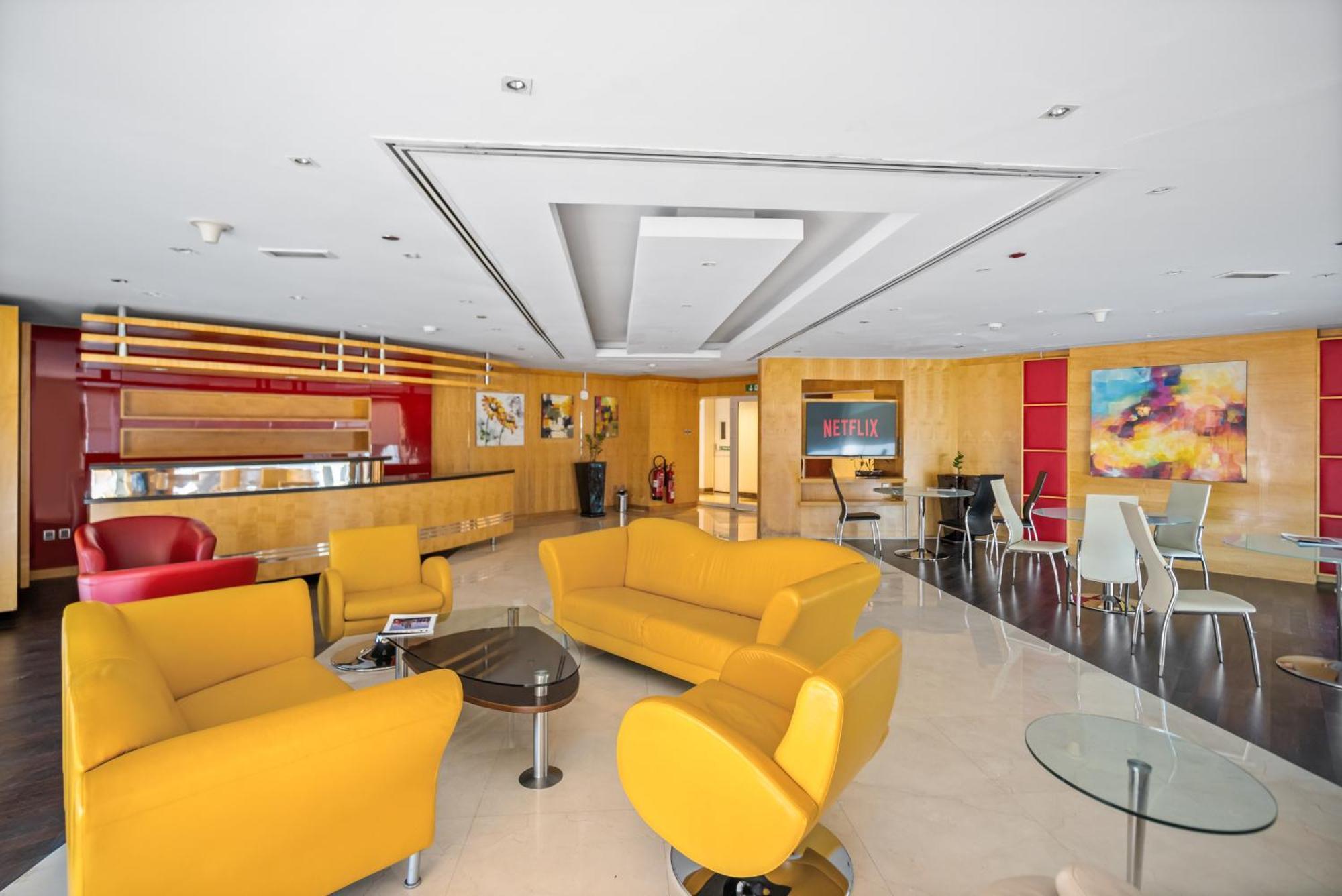 Upscale In Jlt Near Metro Dubai