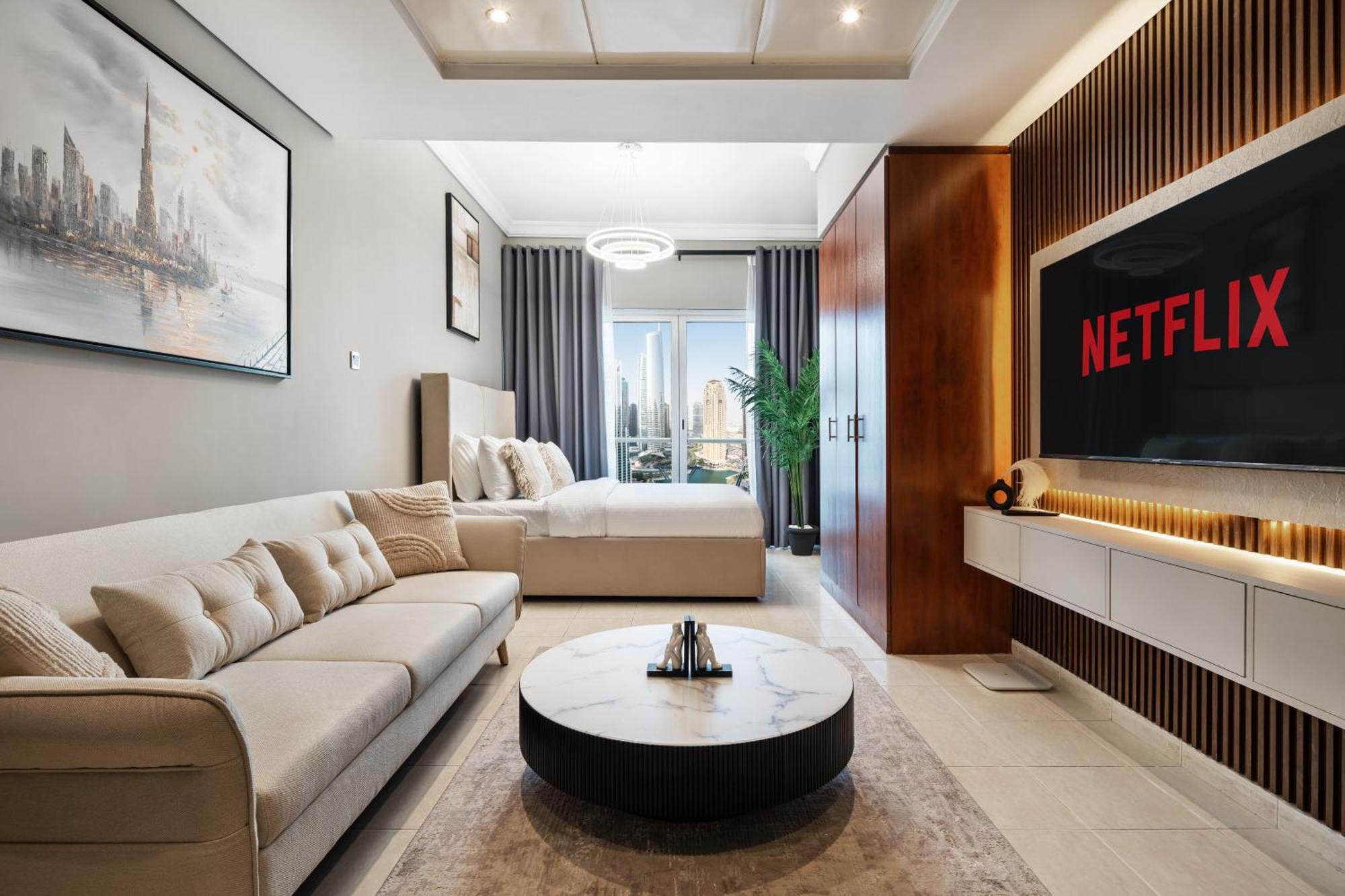 Upscale In Jlt Near Metro Apartment Dubai
