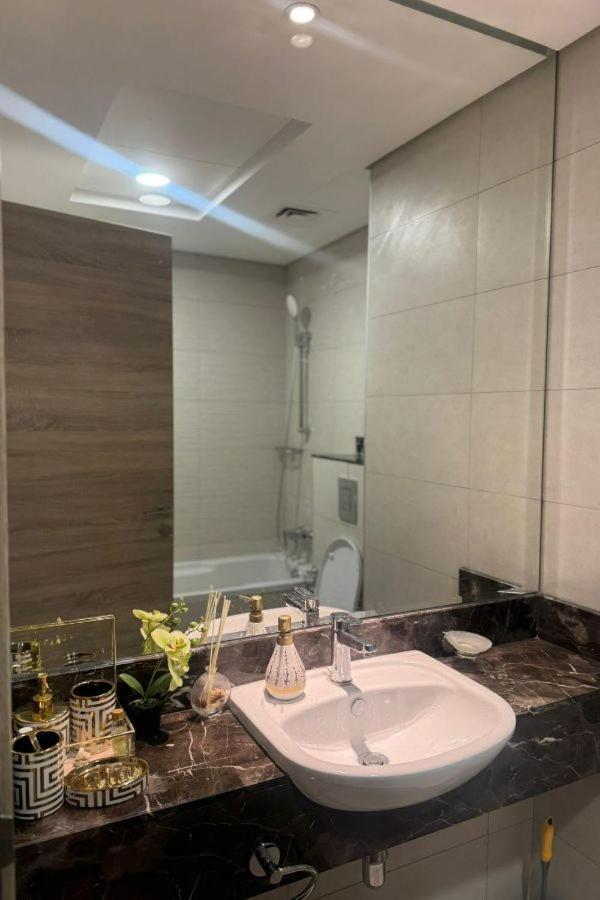 Hayyak Stunning Mirdif Hills Apartment Dubai