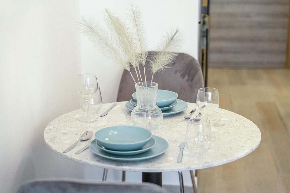 Apartment Calm And Comfy At Bloom Heights A In Jvc! Dubai