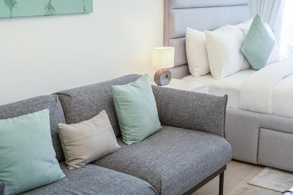 Calm And Comfy At Bloom Heights A In Jvc!