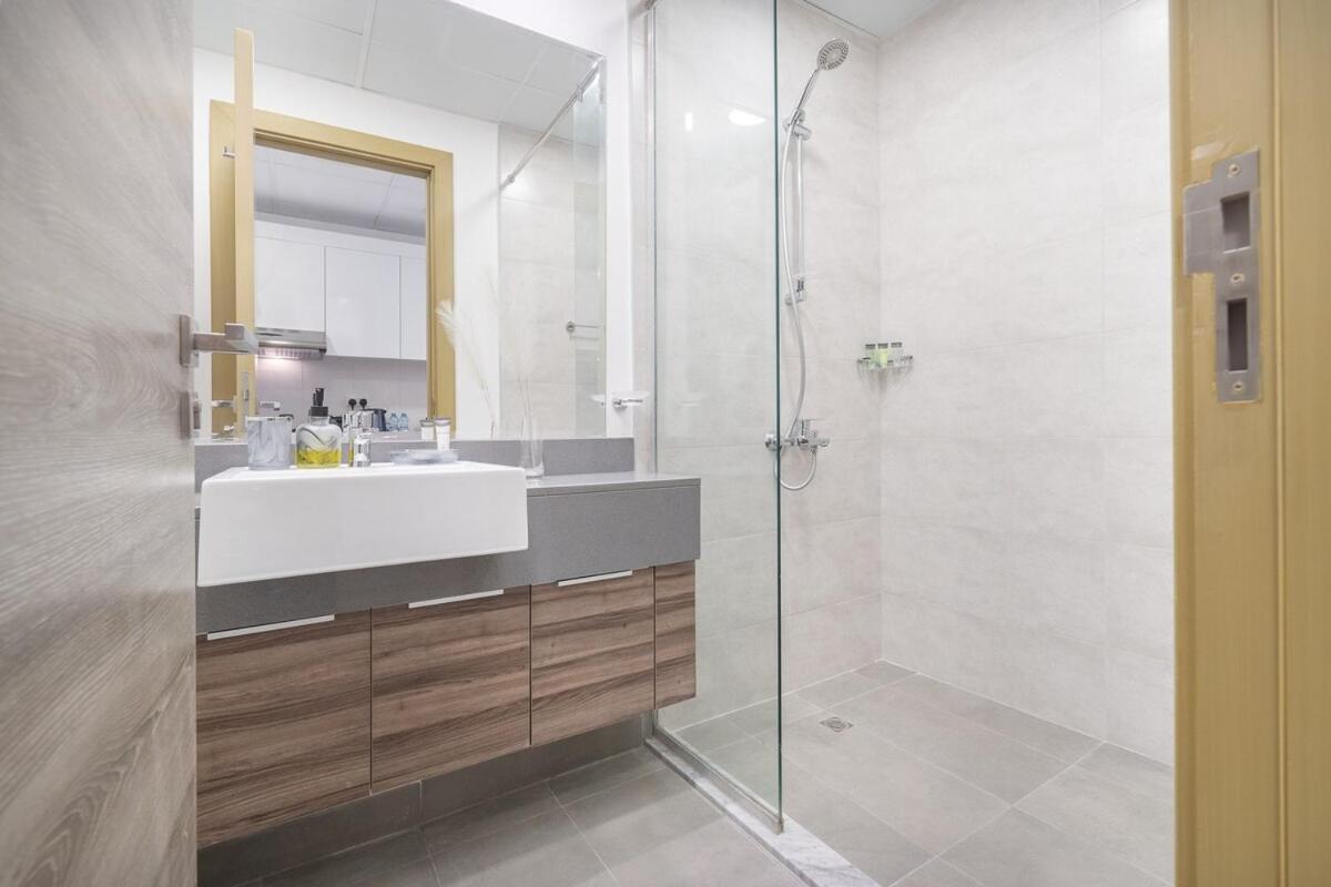 Apartment Calm And Comfy At Bloom Heights A In Jvc! Dubai