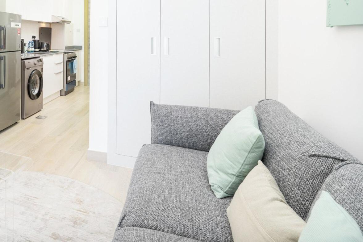 Calm And Comfy At Bloom Heights A In Jvc! Apartment *