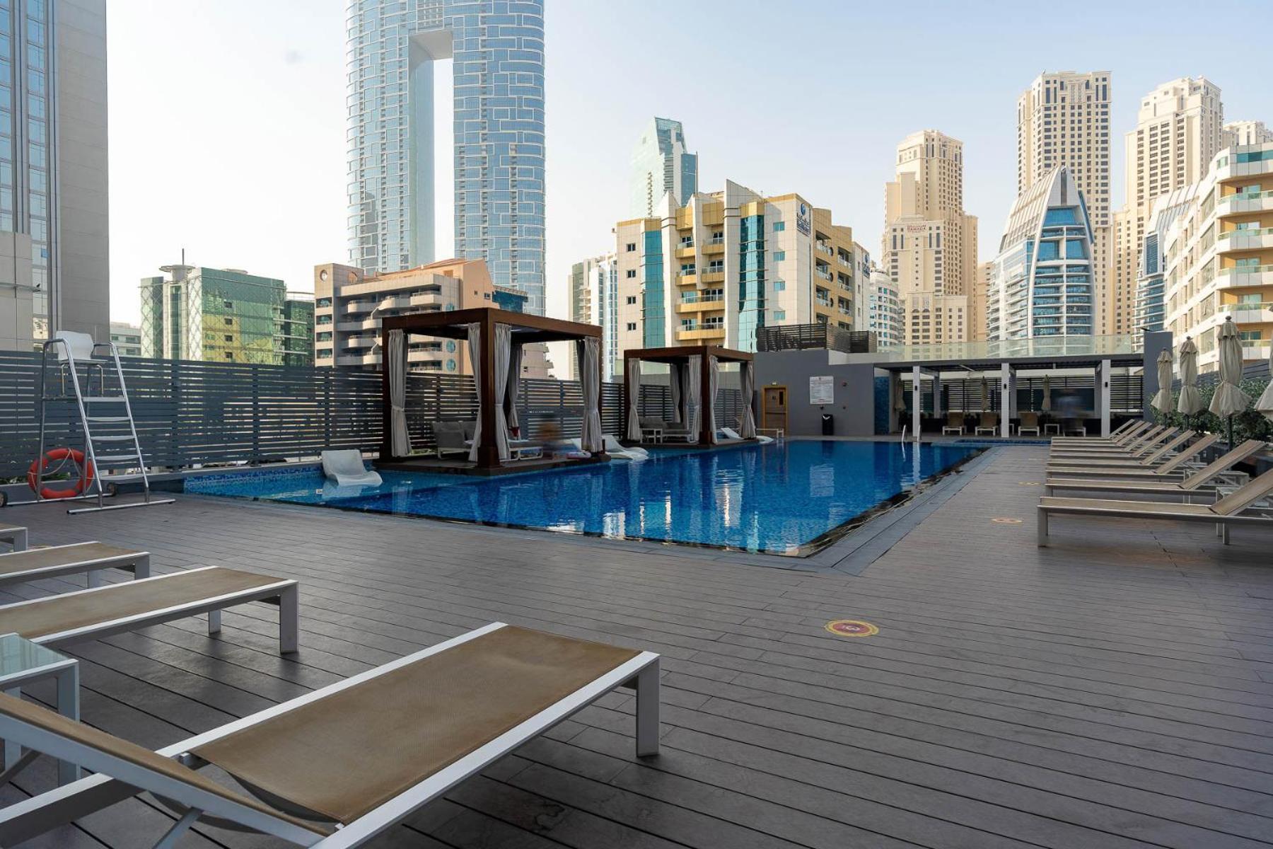 Beautiful Stylish With Marina Views Apartment *