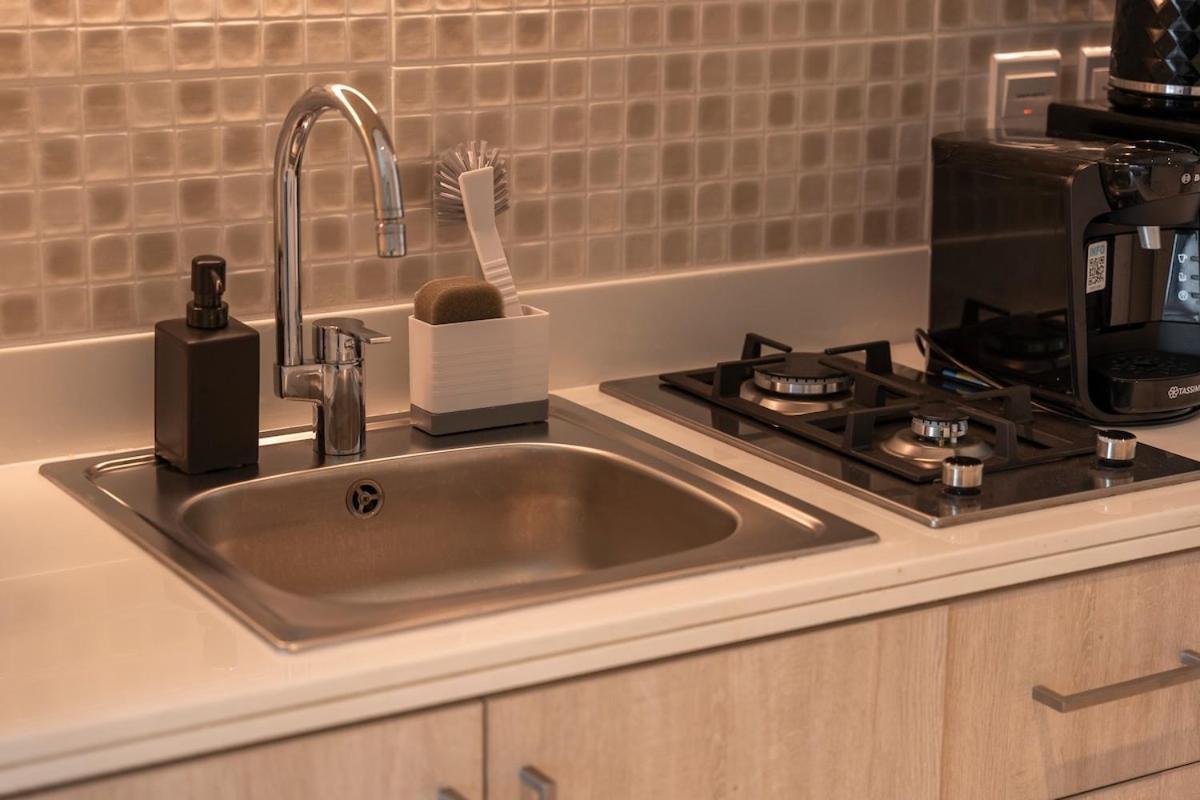 Apartment Cozy With Easy Access To The In Palm Jumeirah! Dubai