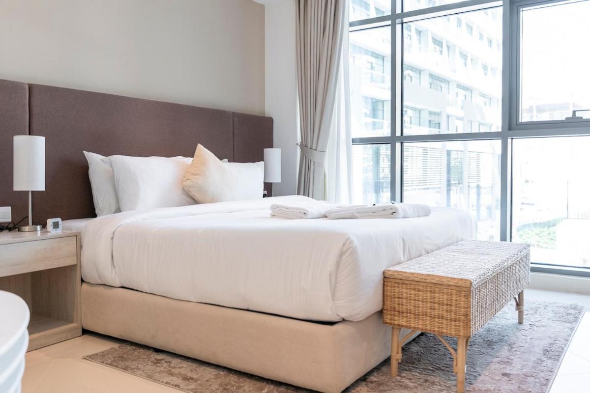 Apartment Cozy With Easy Access To The In Palm Jumeirah! Dubai