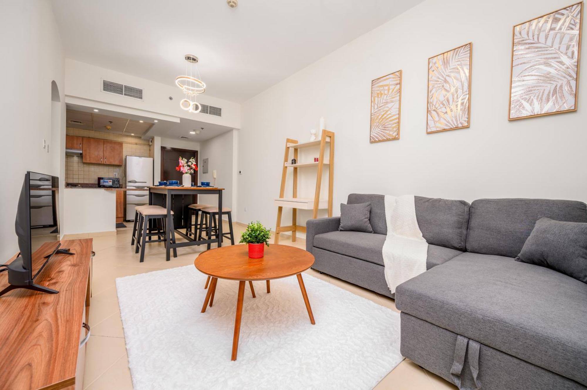 Apartment Luxurious 1-br In Active Marina Dubai