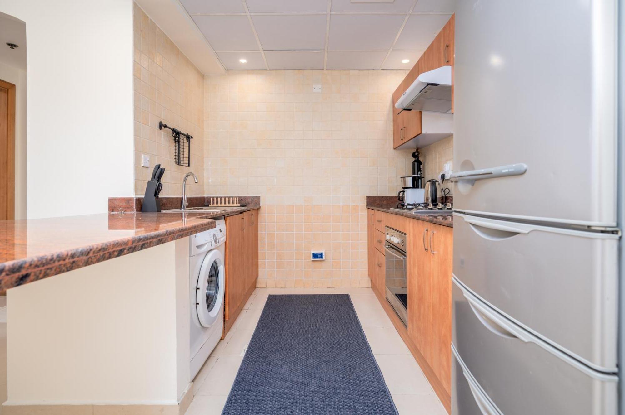 Apartment Luxurious 1-br In Active Marina Dubai
