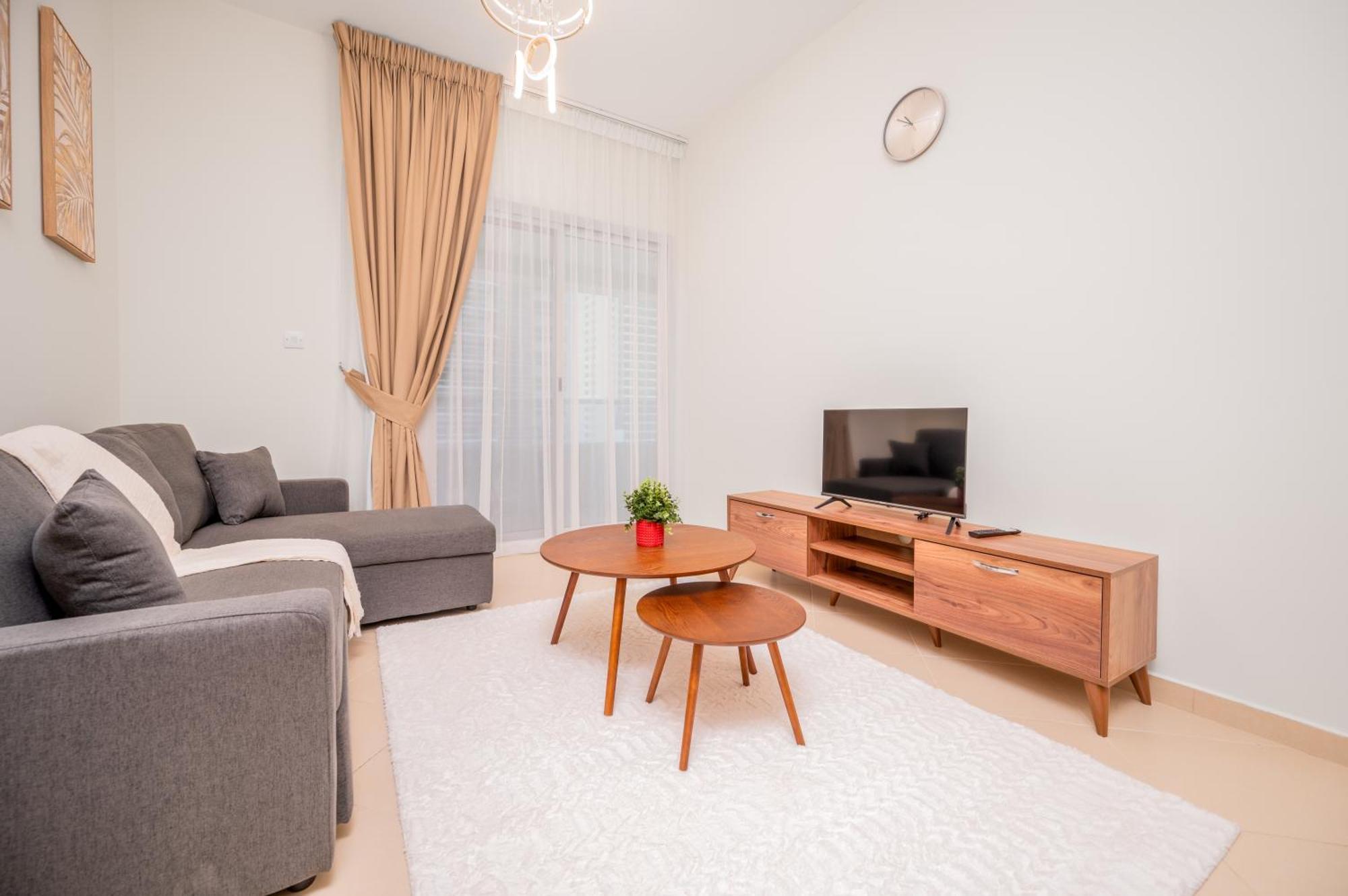Apartment Luxurious 1-br In Active Marina *