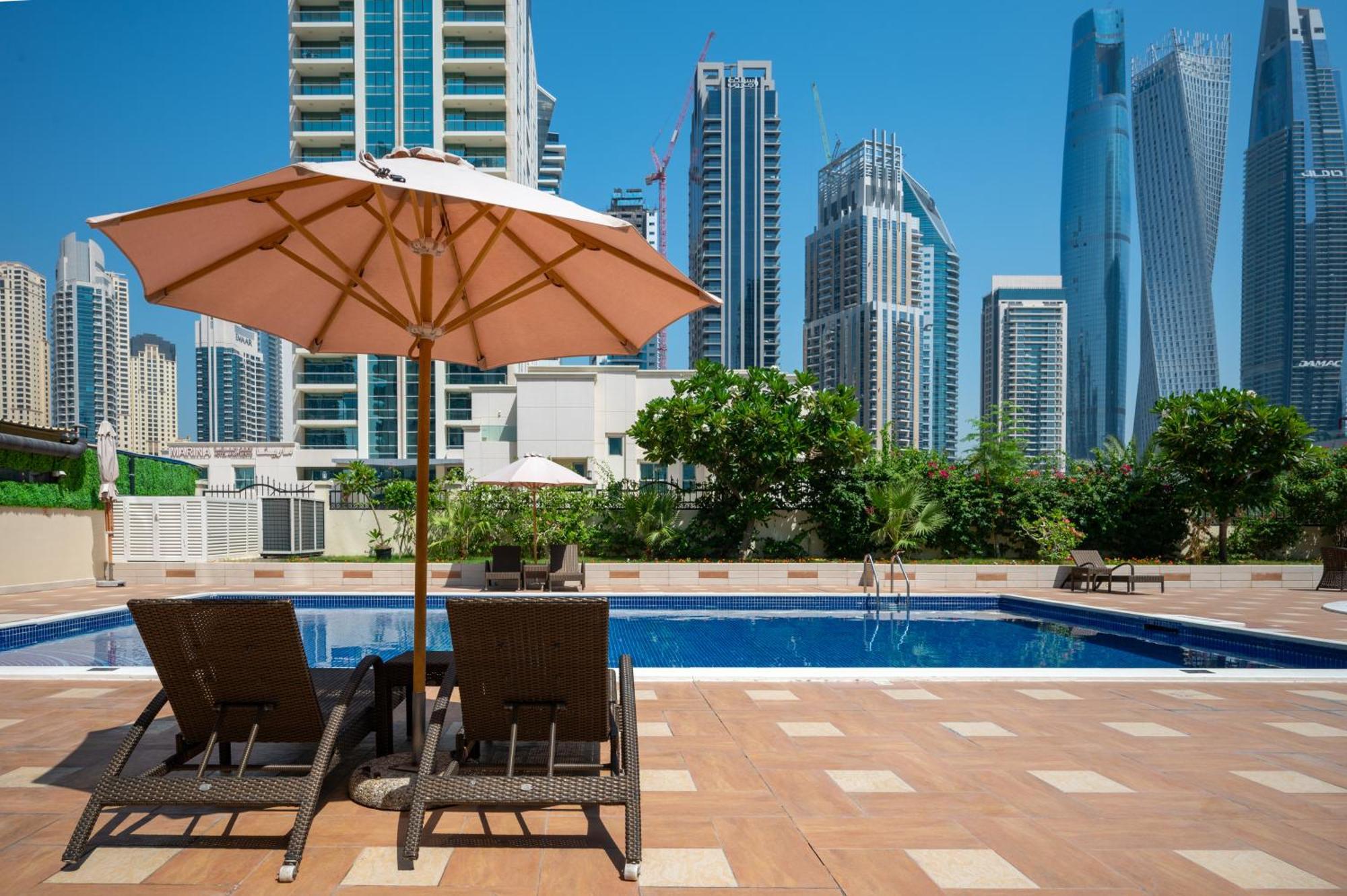Luxurious 1-br In Active Marina Apartment Dubai
