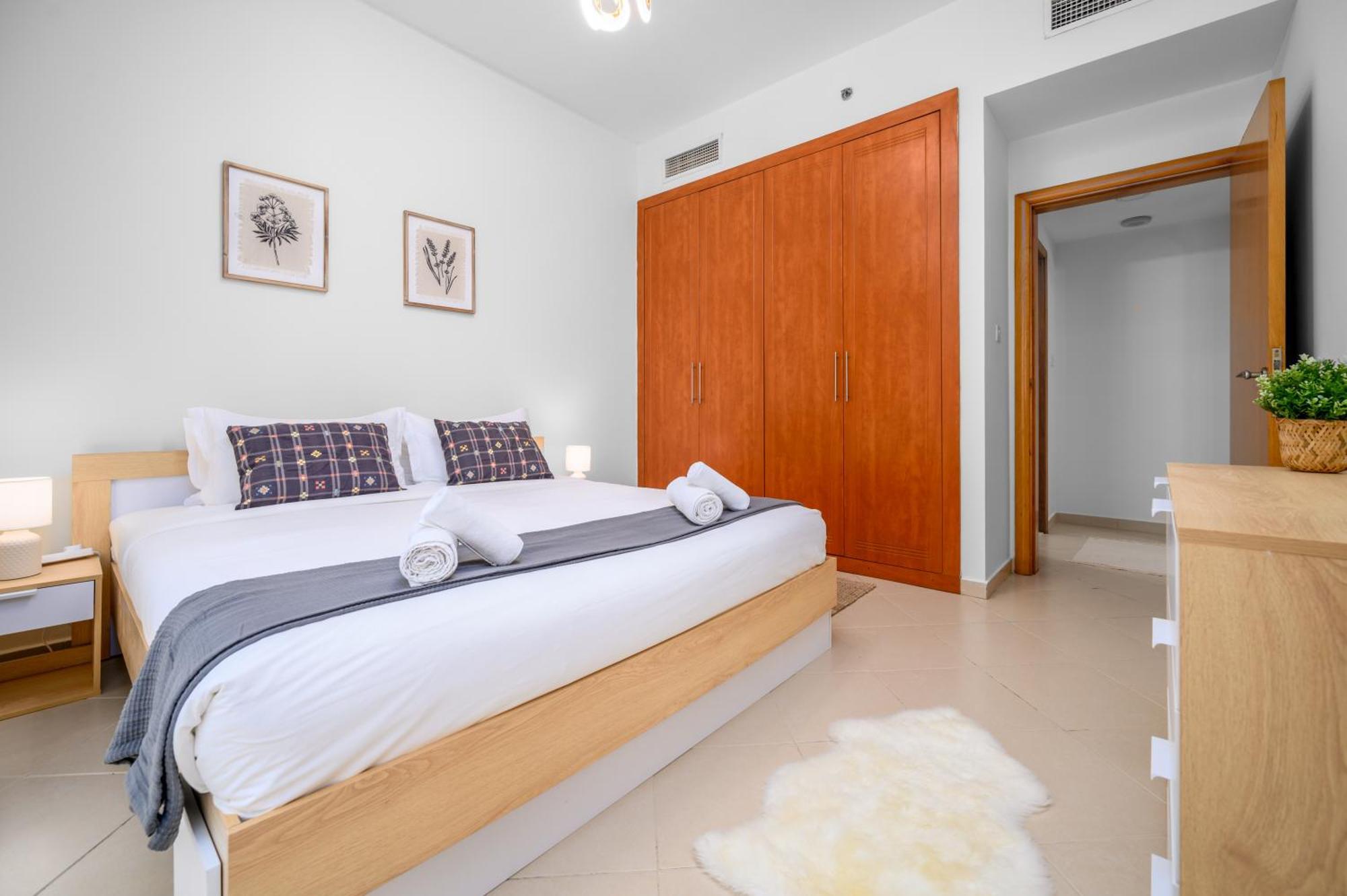 Luxurious 1-br In Active Marina * Dubai