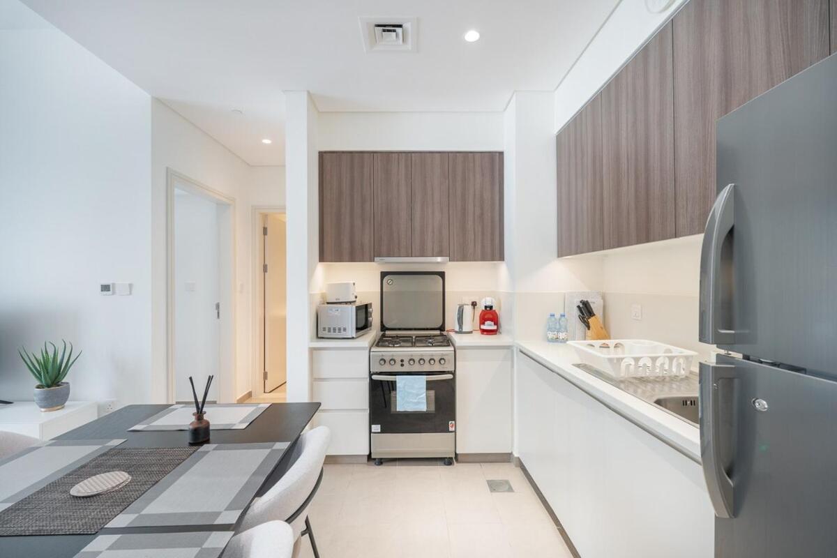 Chic 1br Flat Stunning Views In Hills * Dubai