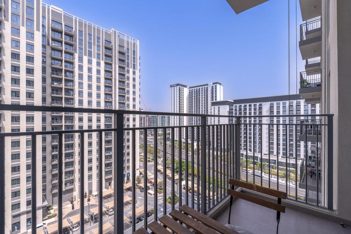 Chic 1br Flat Stunning Views In Hills Apartment