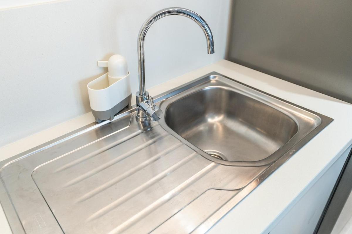 Chic 1br Flat Stunning Views In Hills Apartment *