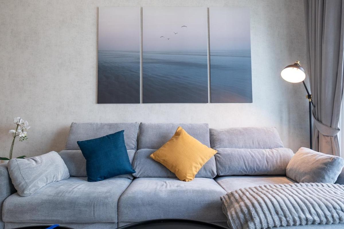 Apartment Chic 1br Flat Stunning Views In Hills