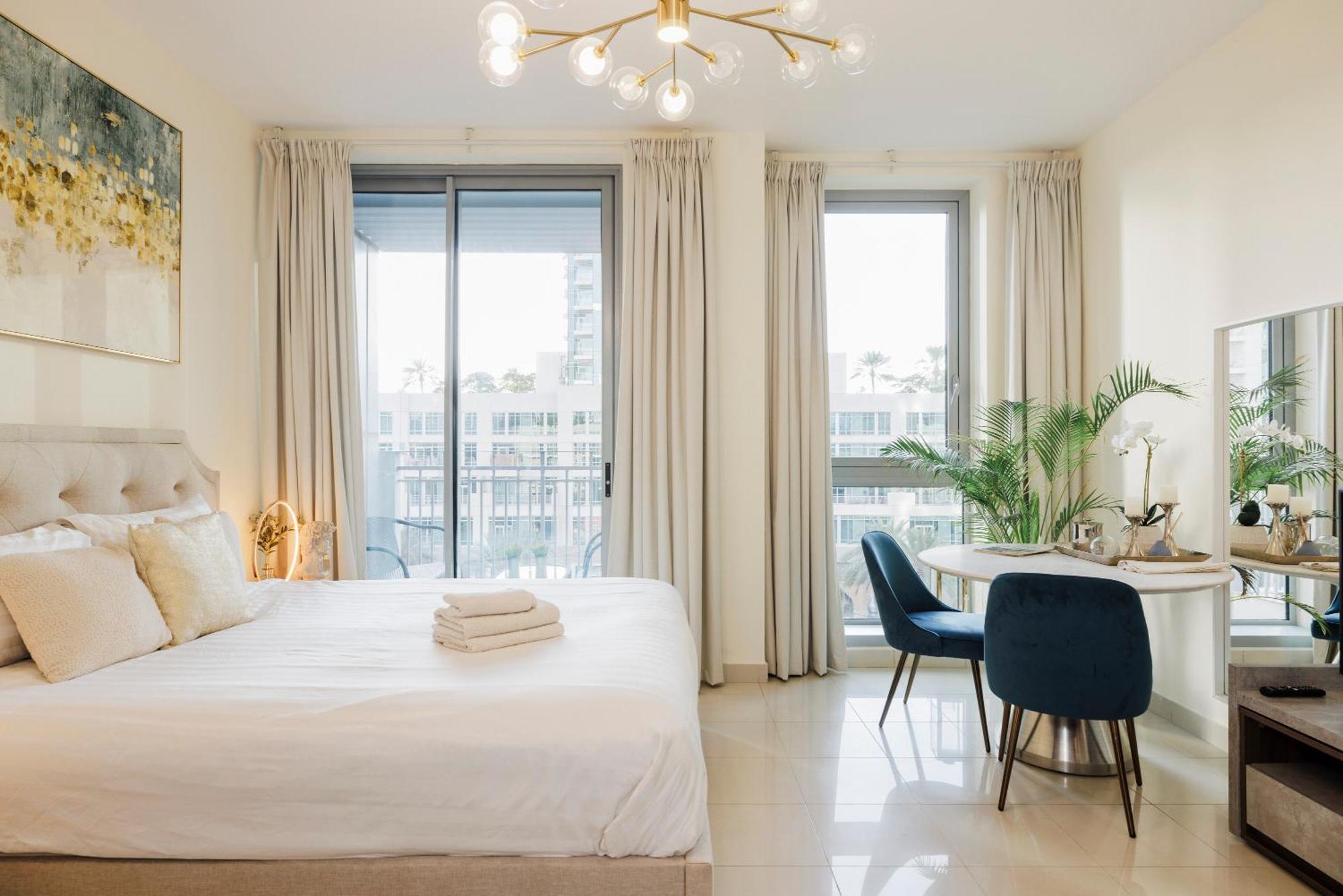 Sophisticated In The Heart Of Dubai, Walk From Burj Apartment *