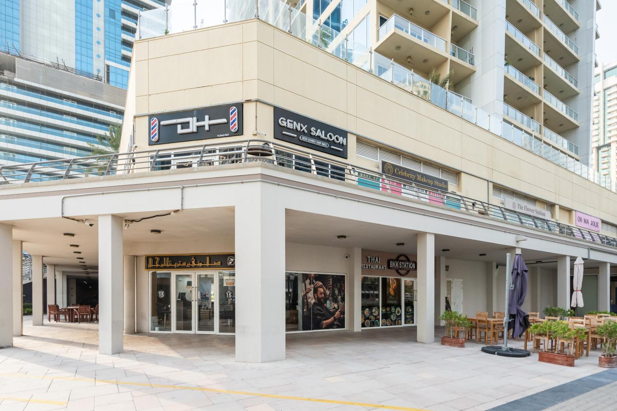 Upscale In Jlt Near Metro Apartment *