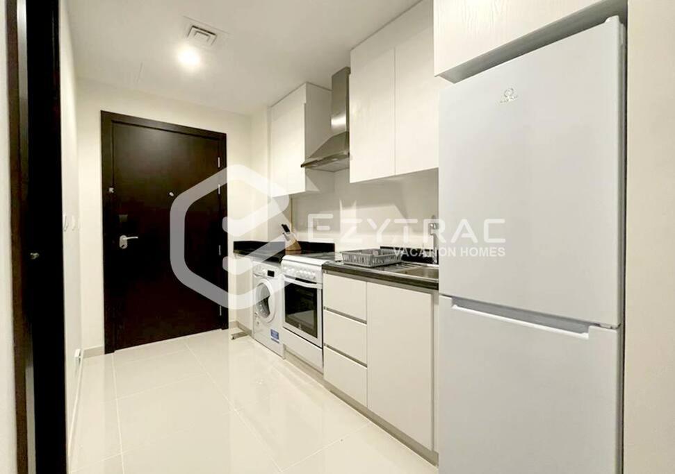 - Damac Celestia - -ezytrac Apartment *