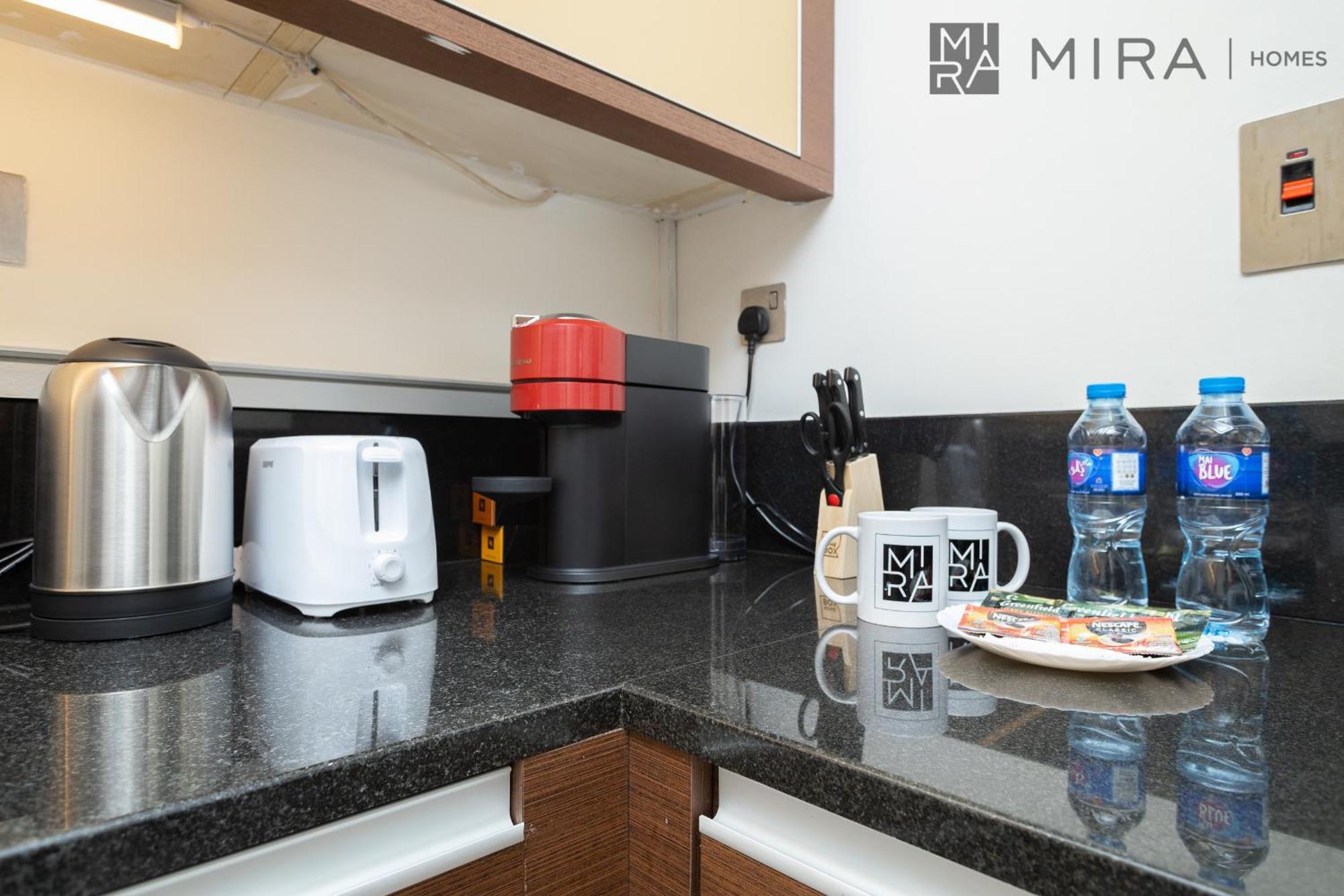 Mira Homes - Spacious 2 Bedroom With Patio In Palm Jumeirah Dubai