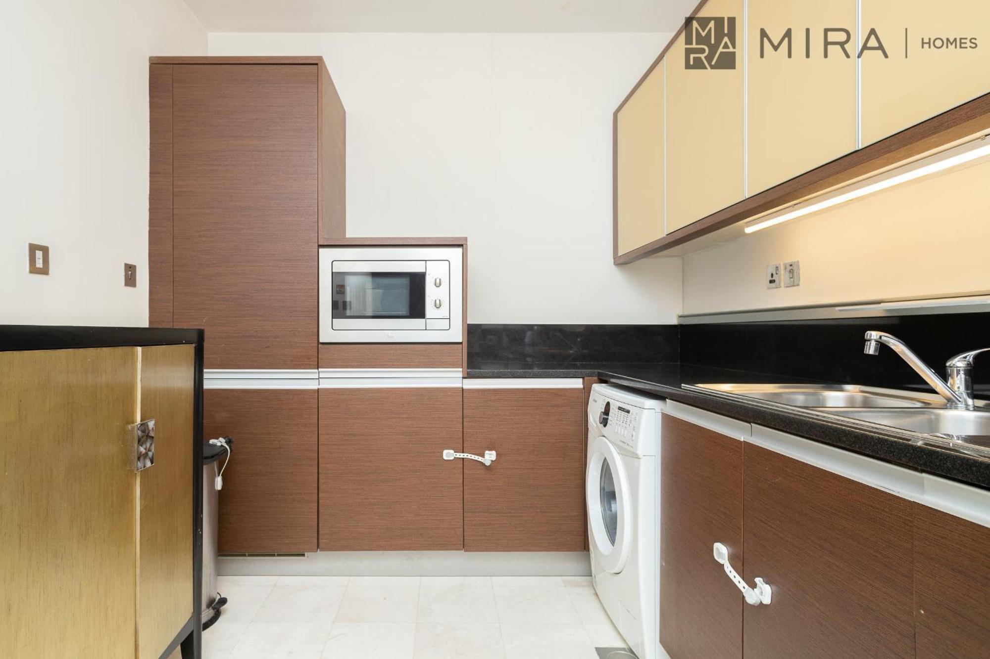 Mira Homes - Spacious 2 Bedroom With Patio In Palm Jumeirah Dubai