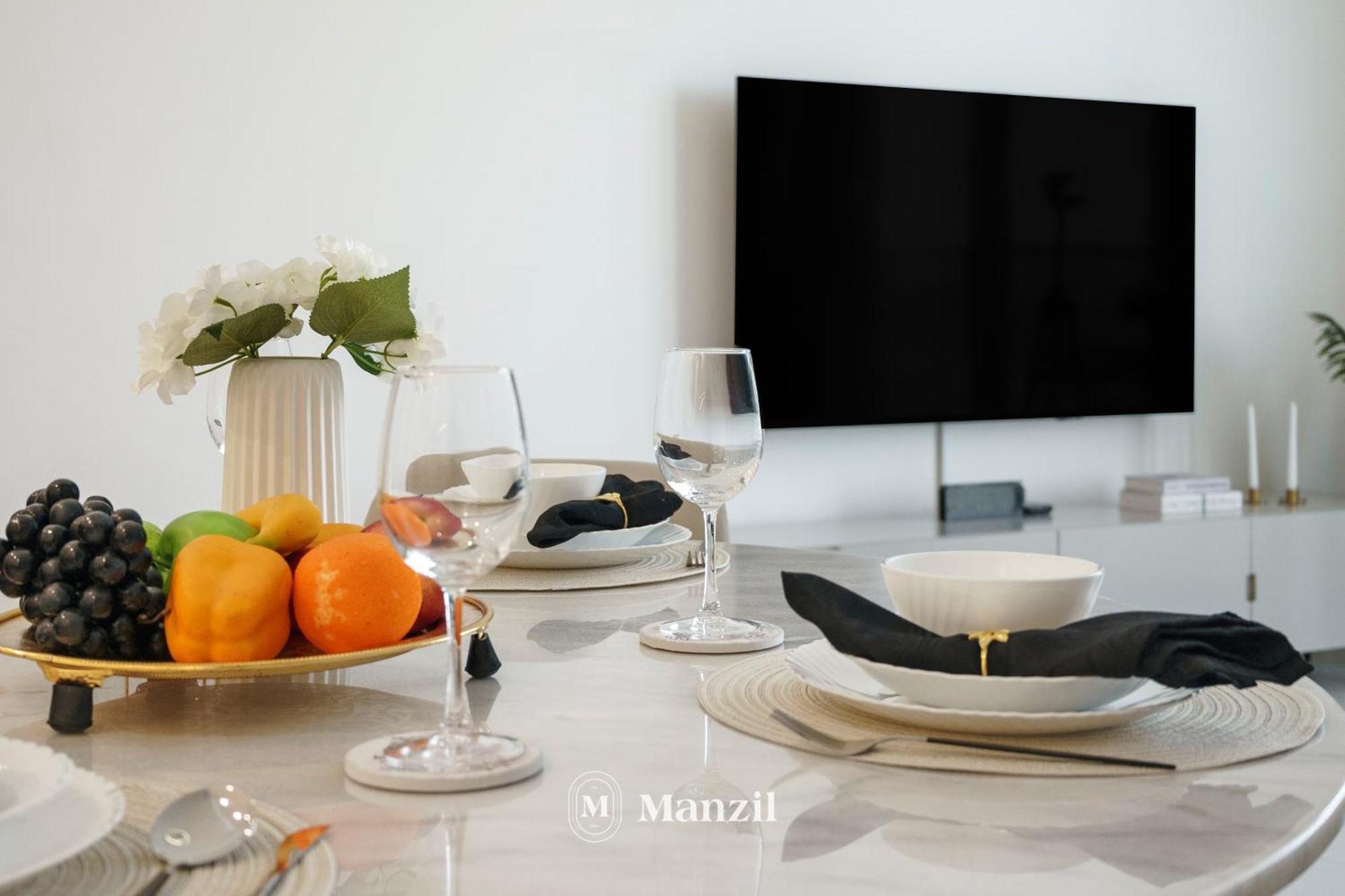 Apartment Manzil - 2br In District One With Lagoon & Burj Views