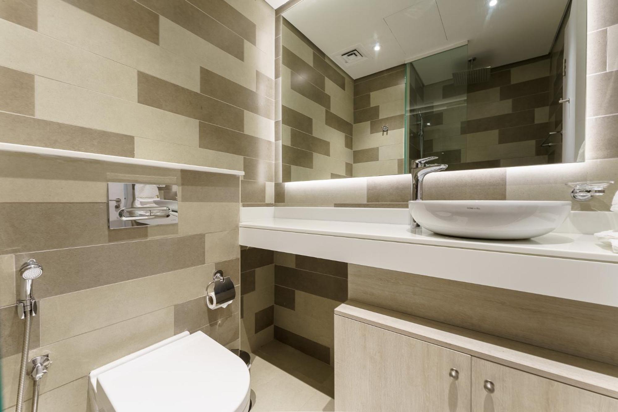 One Bedroom At Seven Palm Jumeirah Sha 1212 *