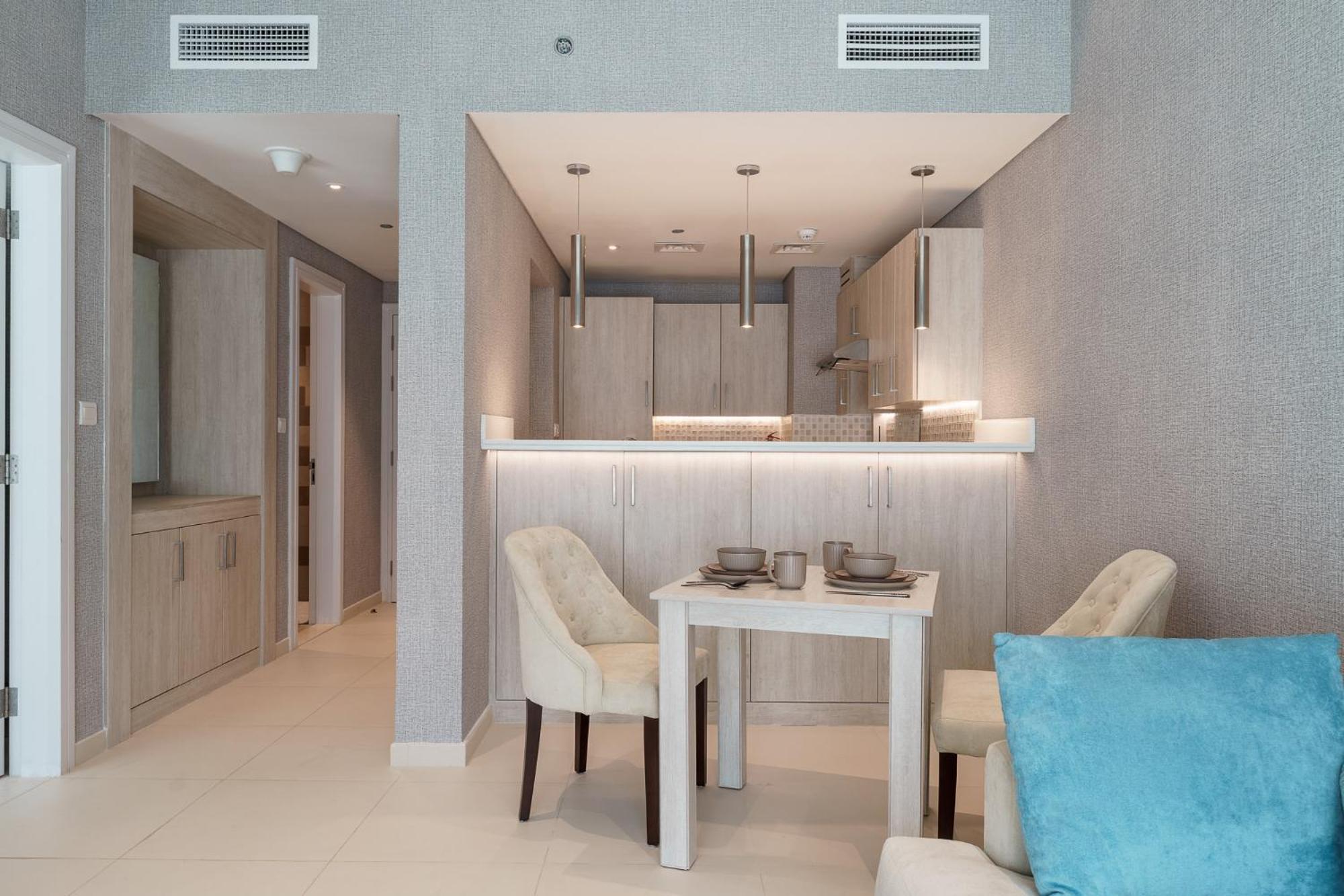 Apartment One Bedroom At Seven Palm Jumeirah Sha 1212 Dubai