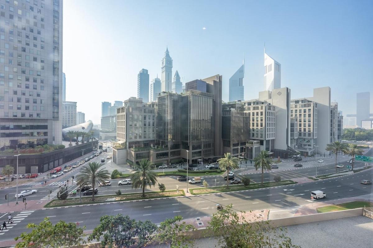 Charming At Sky Gardens In Difc With Stunning Views