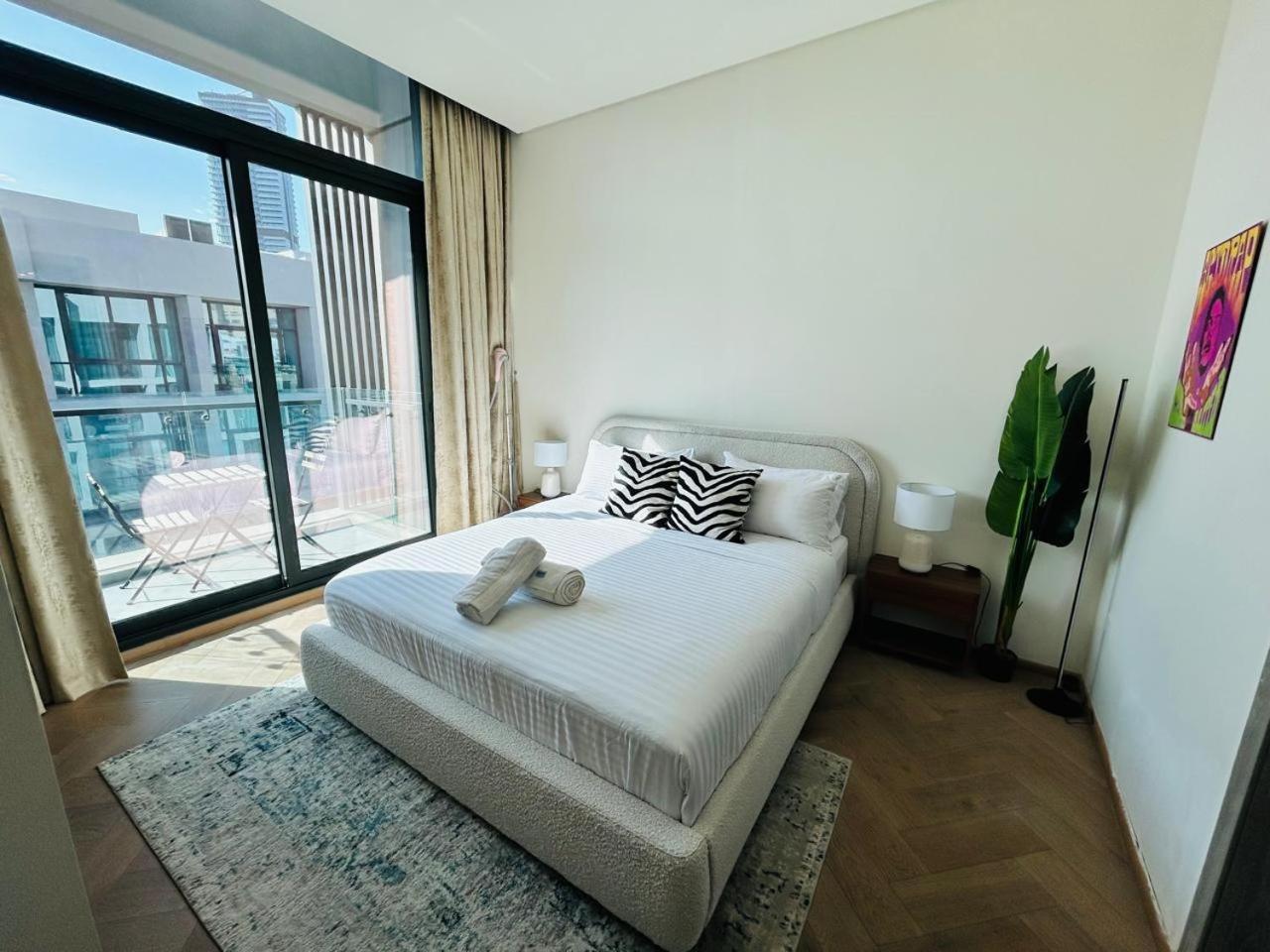 Premium 1bhk In Signature Living, Jvc! Pool View Apartment *
