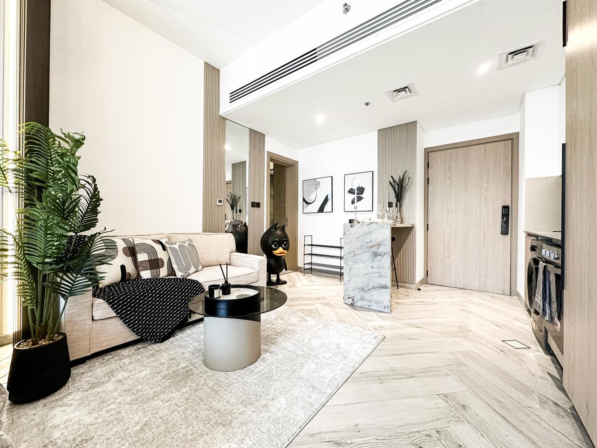 Indulge In A Regal Retreat At Jvc Apartment *