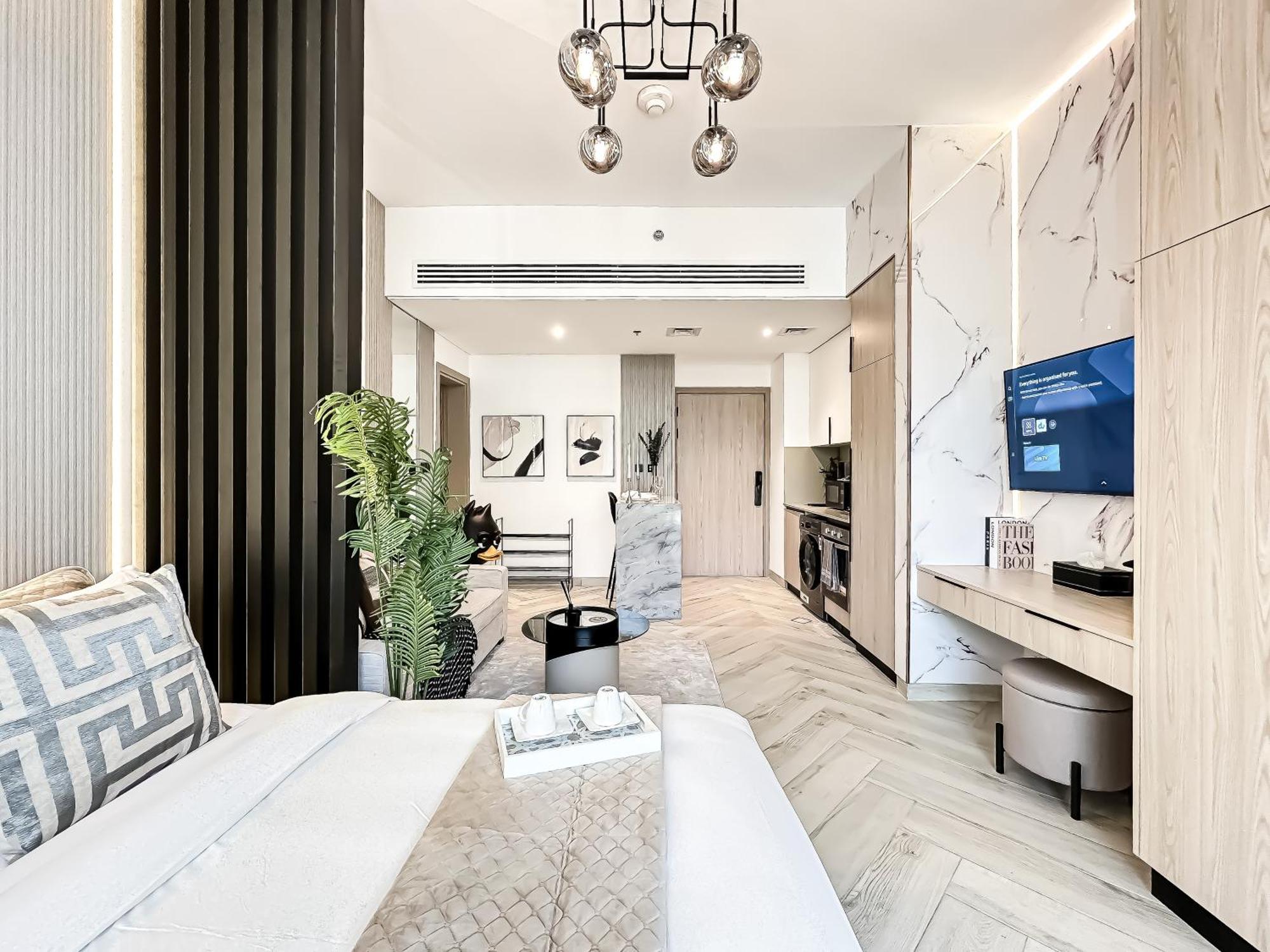 Apartment Indulge In A Regal Retreat At Jvc