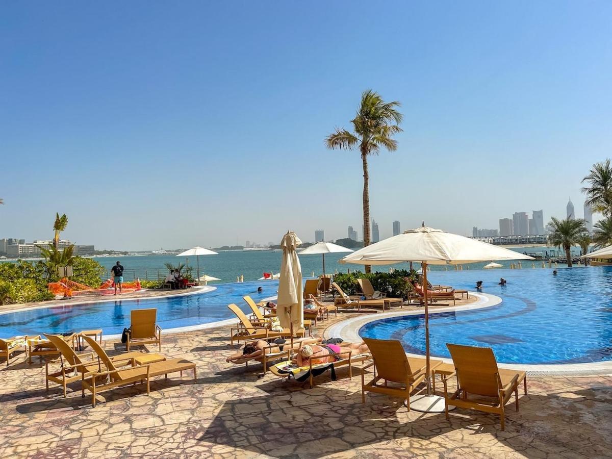 Apartment Glorious 3-bedroom With Beach Views At Tiara Residences In Palm Jumeirah Dubai