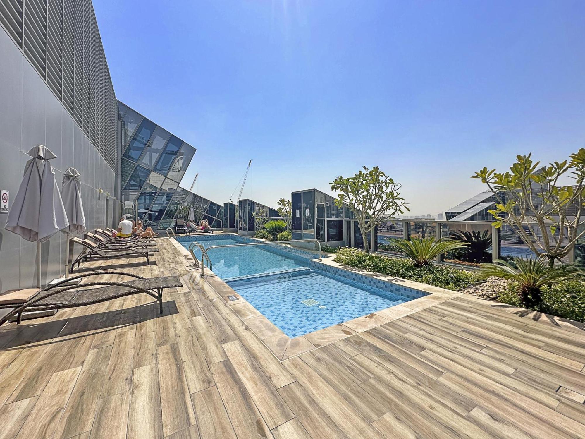 Apartment Vayk - Contemporary Building, Spacious 2-bedroom *