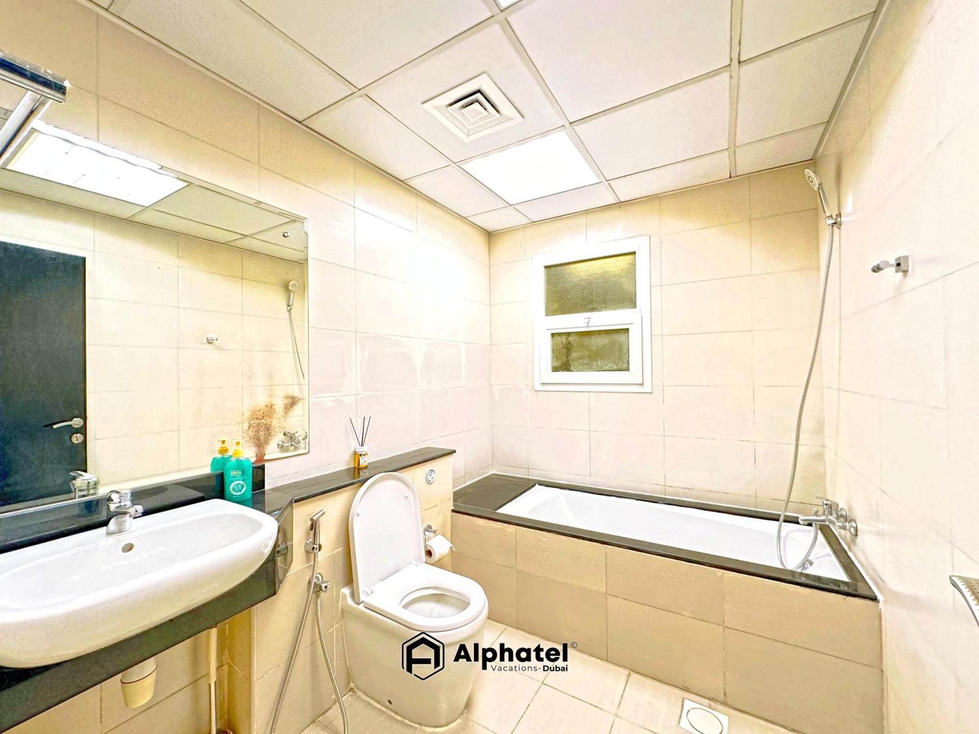 Elegant 3-bedroom In Jvc - - Ideal For Modern Lifestyles - By Alphatel Vacations *
